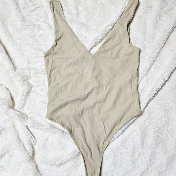 House of Harlow 1960 | Bodysuit - Picture 2 of 5